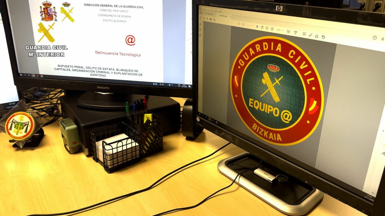 La Guardia Civil de Bizkaia desarticula un grupo criminal que estafaba a través de una web falsa de electrónica