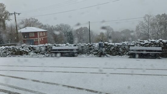 La nieve llega con fuerza a Espinosa de los Monteros: alerta naranja por nevadas en cotas bajas