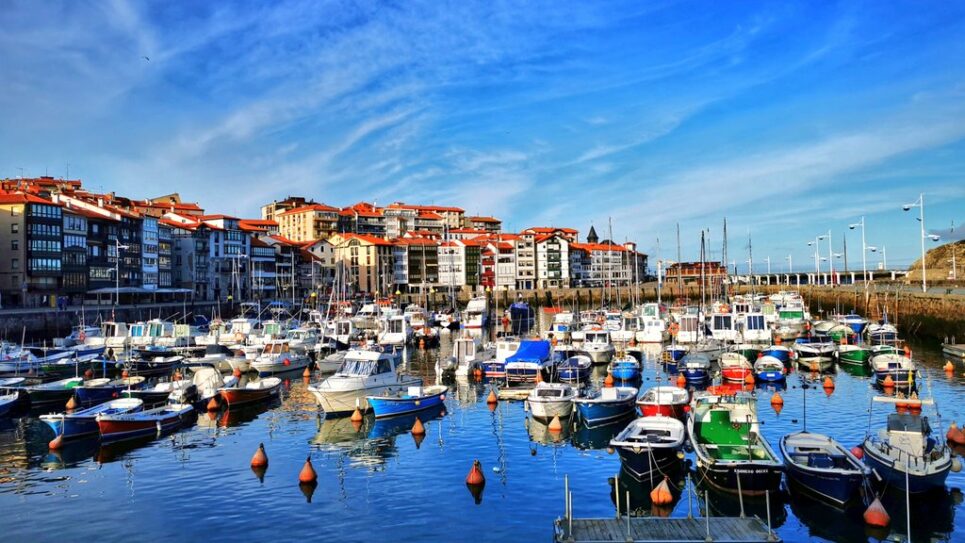 Los okupas de Lekeitio abandonan la casa y la dejan destrozada