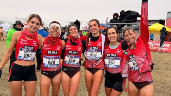 Diez veces campeonas: el BM Bilbao revalida el título nacional de cross en Atapuerca