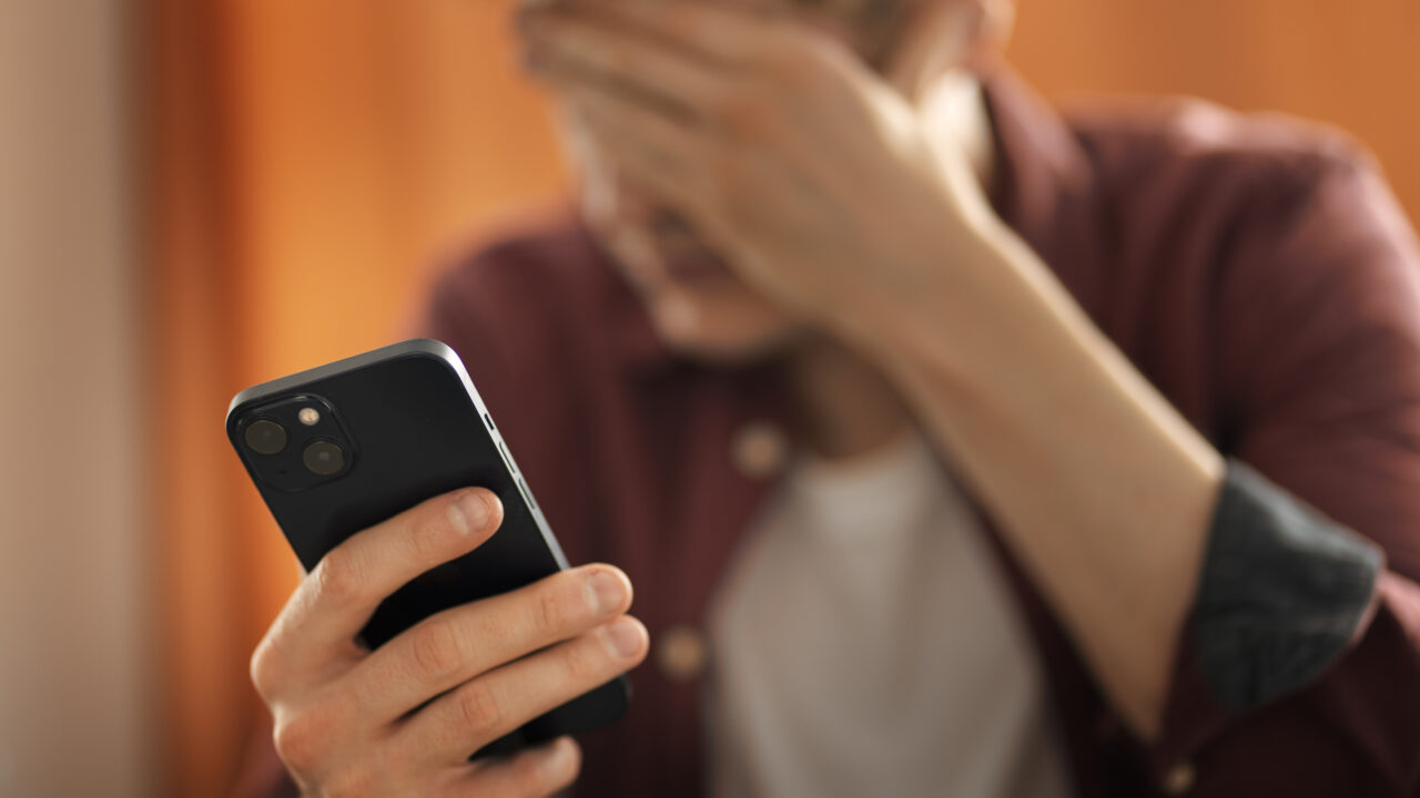 La Ertzaintza alerta sobre una nueva estafa en Instagram que suplanta a famosos para robar dinero