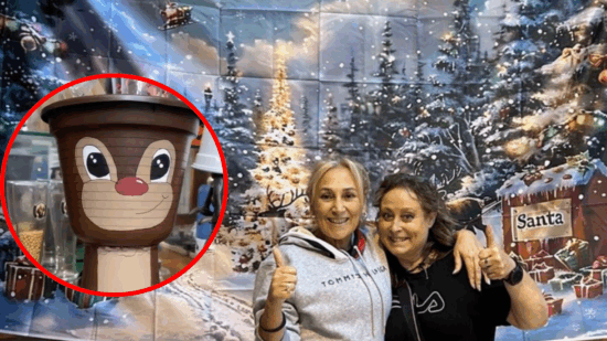 Anabel y Alicia, las vecinas que iluminan su barrio por Navidad: «Este año vamos a sorprender»