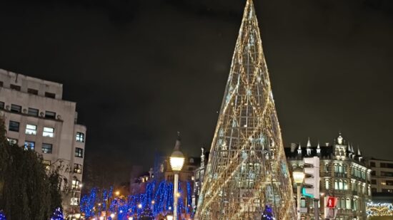 Las luces de Navidad ya alumbran Bilbao