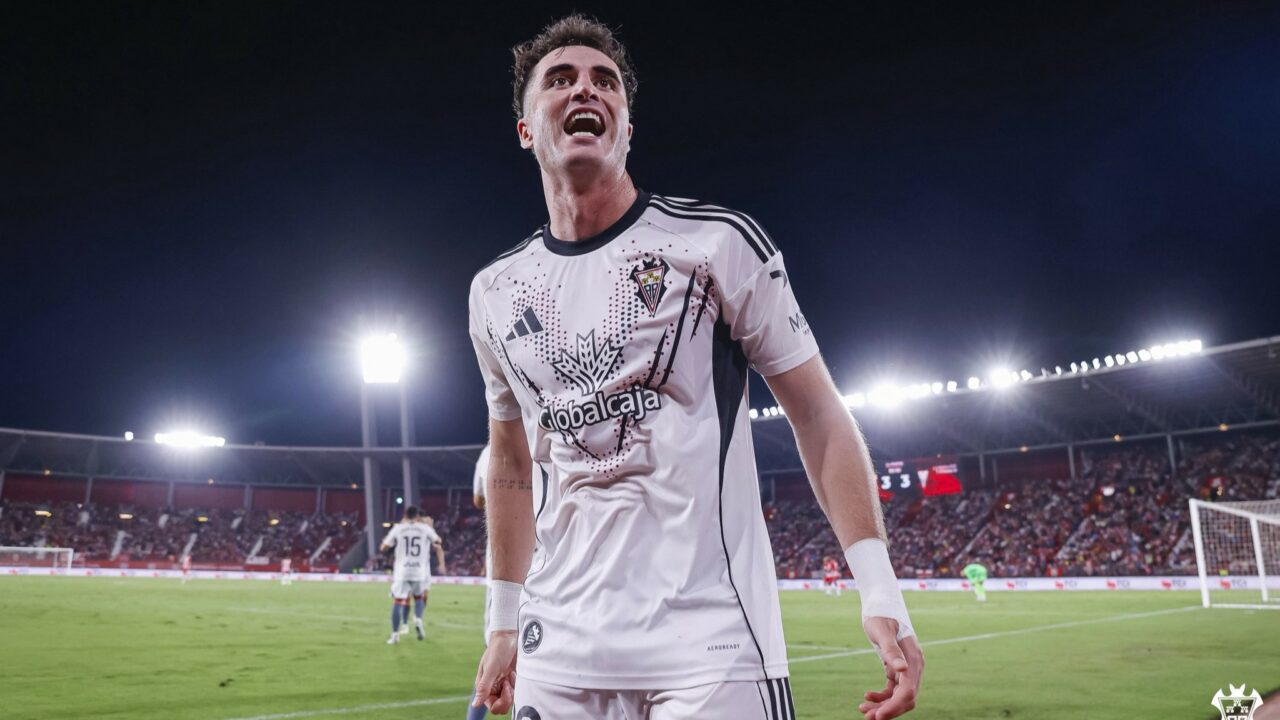 Jon Morcillo brilla en Segunda y el Athletic no le pierde de vista