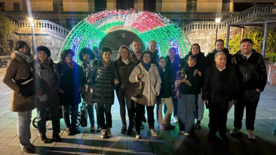 El espíritu navideño ilumina Santutxu