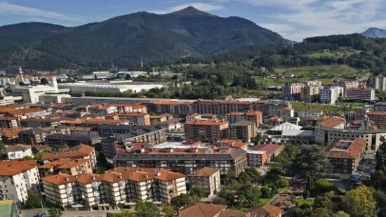 La Cuadrilla de Aiaraldea se suma a la Asociación Ruta del Txakolí