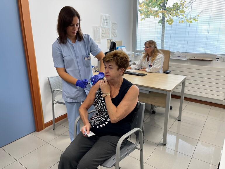 Llamamiento a la ciudadanía vasca para vacunarse frente a la gripe y usar mascarilla