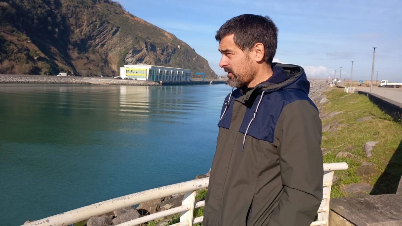 Unai Eizaguirre carga contra el Gobierno Vasco por la suspensión de la campaña de la angula: “Solo querían la foto”