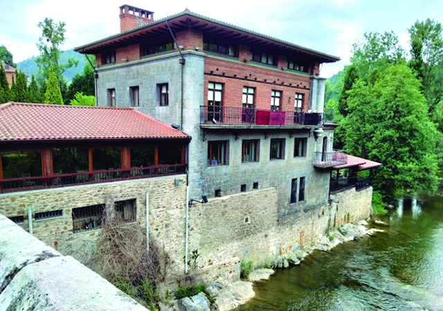 El Palacio Anuncibai de Laudio cierra sin avisar: «Mi amigo se casa en mayo y se ha enterado por terceros»