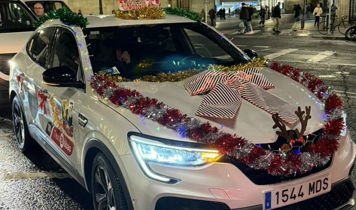 El taxi más molón de la Navidad: «Lo que quiero es sacar una sonrisa a la gente»