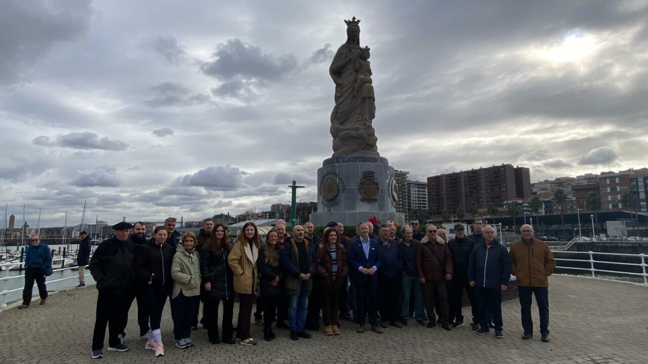 Santurtzi restaura la escultura de la virgen del Carmen en su 75 aniversario