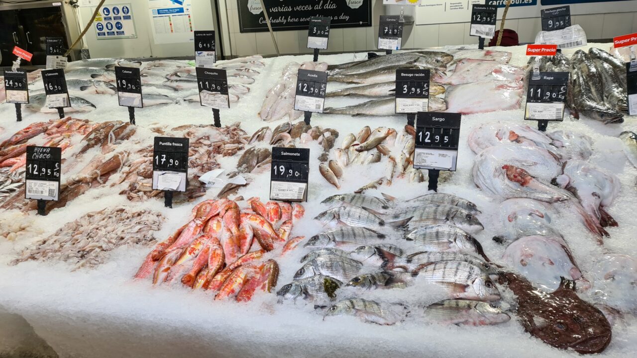 Cinco días sin pescado fresco en las pescaderías de Bizkaia