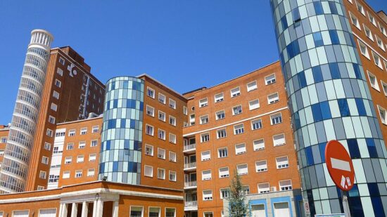 El Hospital de Cruces vuelve a liderar la sanidad vasca y se consolida como el mejor hospital de Euskadi en 2025
