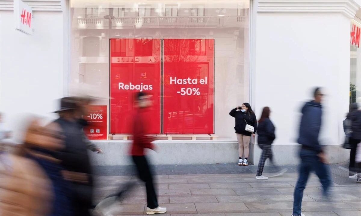 Estas son las trampas más comunes en las rebajas: te contamos cómo evitarlas