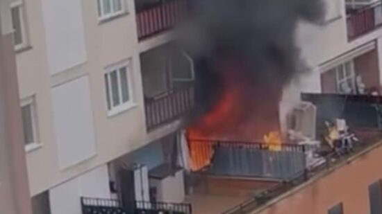 Siete personas heridas leves por un incendio en Atxuri causado por un patinete eléctrico