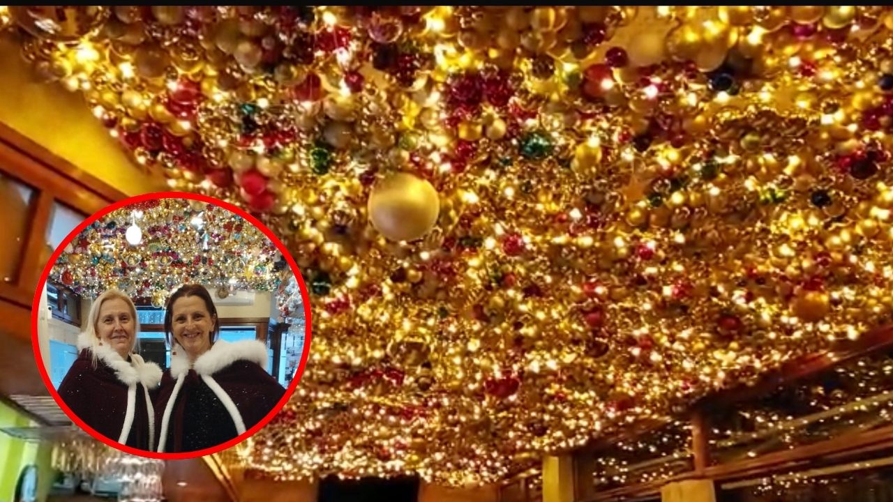 El bar de Derio que se cubre con 30.000 bolas de Navidad para mantener vivo el sueño de Mariano