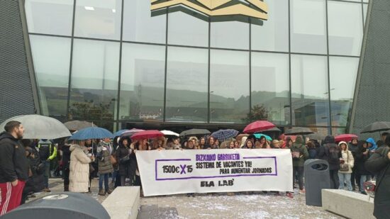 Nueva huelga en la limpieza de edificios de Bizkaia por el bloqueo del convenio