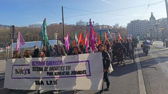 Las trabajadoras de limpieza de Bizkaia vuelven a la huelga contra los recortes y el bloqueo del convenio