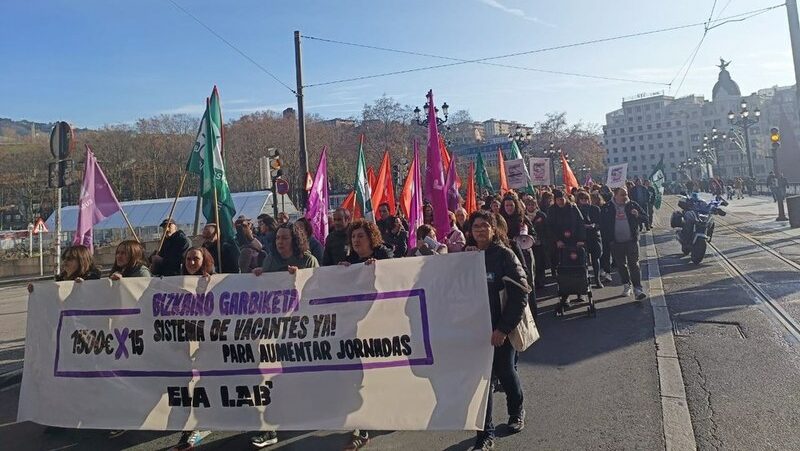 Las trabajadoras de limpieza de Bizkaia vuelven a la huelga contra los recortes y el bloqueo del convenio