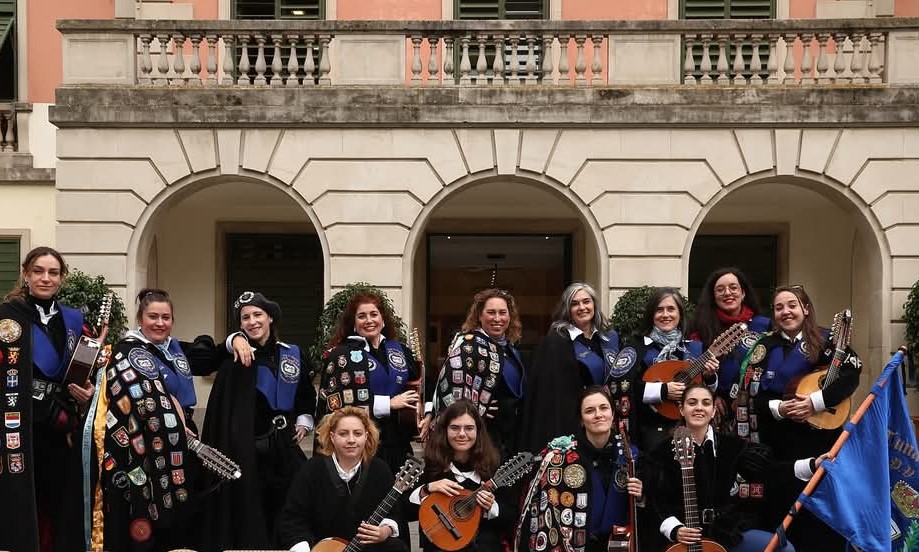 25 años de historia y música femenina en Bilbao: la tuna universitaria que rompe moldes