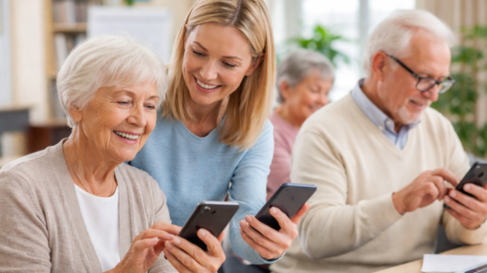 Getxo ofrece un curso gratuito de uso del teléfono móvil para personas mayores de 60 años
