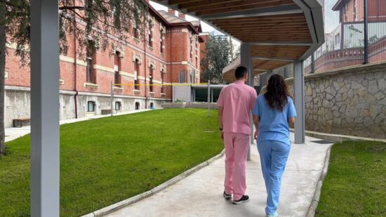 Osakidetza renueva el jardín de psiquiatría del Hospital de Basurto para mejorar la salud mental infantil y juvenil