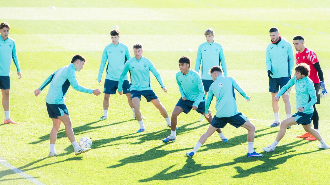 El Athletic viaja a Bérgamo sin Nico Williams, Álex Berenguer ni Yuri Berchiche