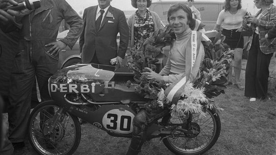 Una exposición en Erandio recorrerá la carrera de Ángel Nieto