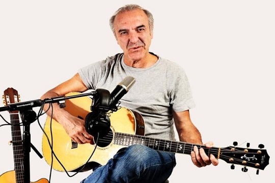 Gontzal Mendibil, medio siglo de canciones vividas desde el escenario