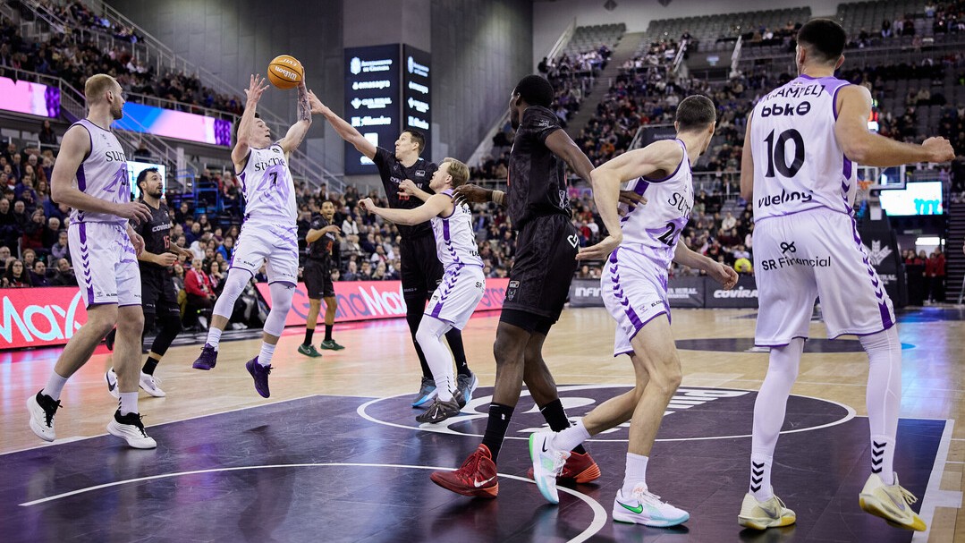 El Surne Bilbao cierra una primera vuelta notable derrotando a Covirán Granada
