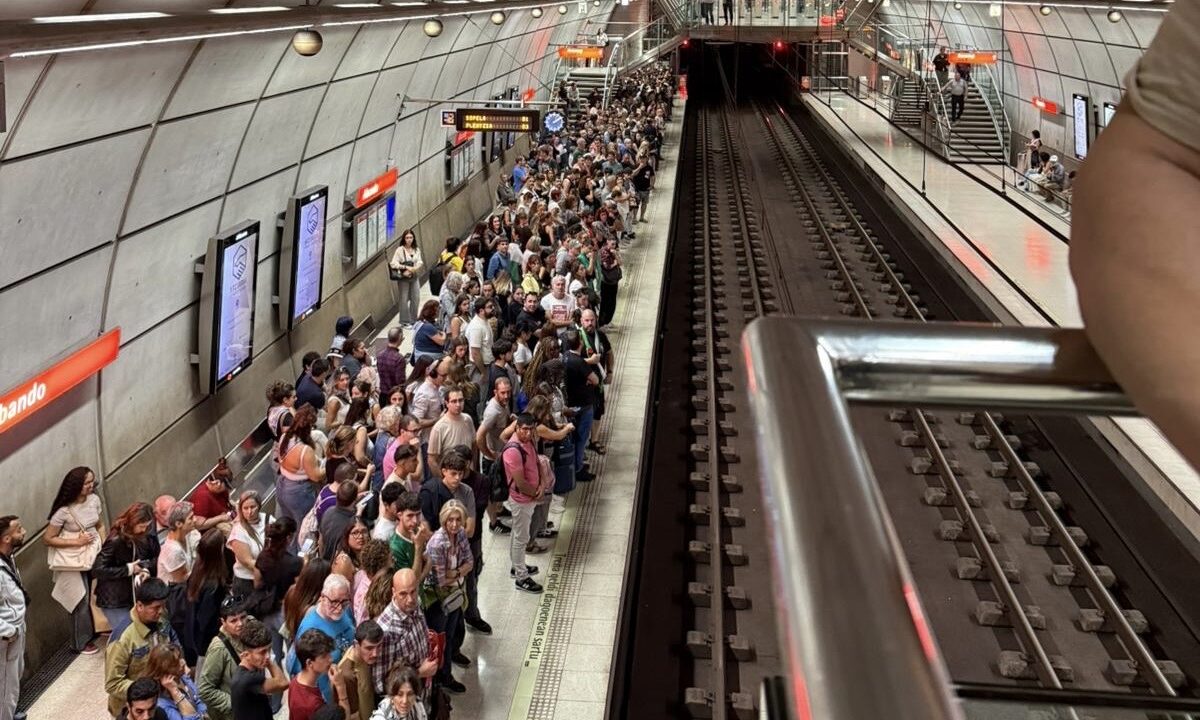 Solucionada la avería en Metro Bilbao que ha provocado retrasos durante las primeras horas del día