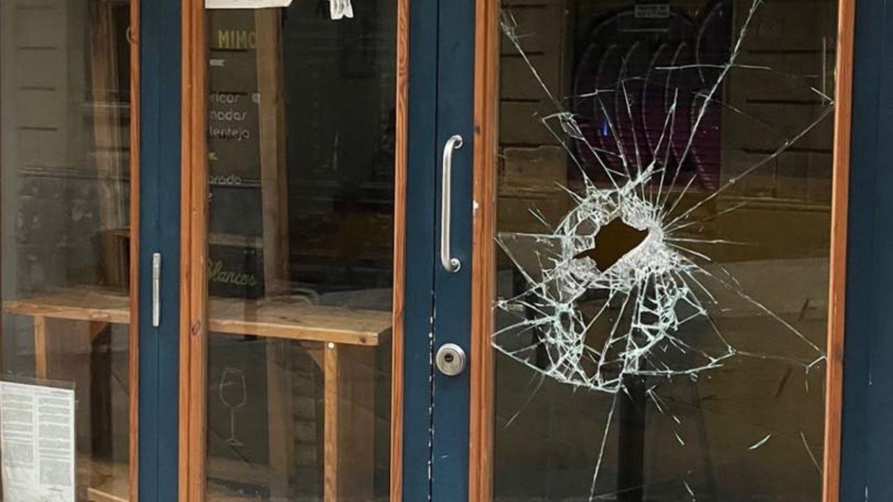 Vecino frustra un intento de robo en un bar de Bilbao La Vieja gracias a su rápida intervención