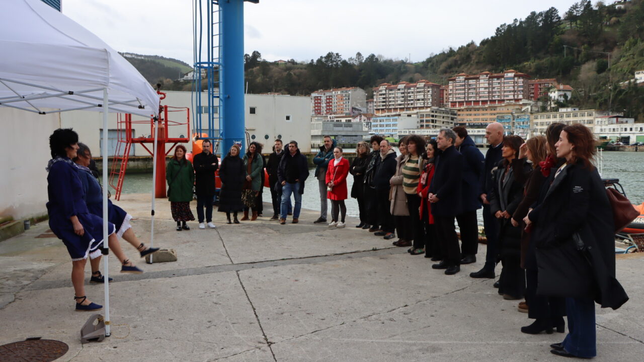 Ondarroa inaugura una escuela de buzos profesionales única en Euskadi con cámara hiperbárica y formación pionera