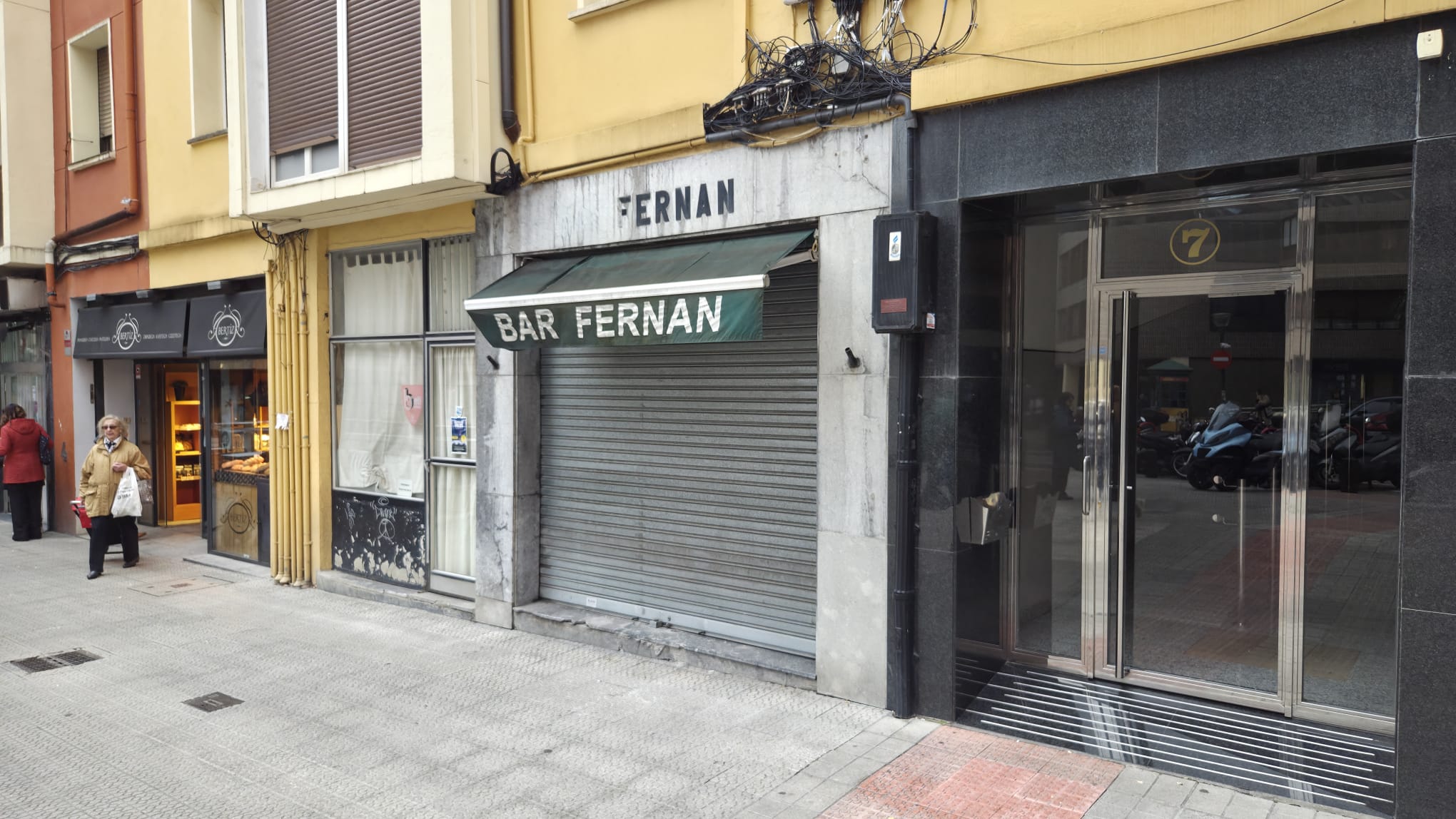 La familia del hombre asesinado en Bilbao pide respeto y espacio: «Ahora mismo es muy duro salir a la calle»