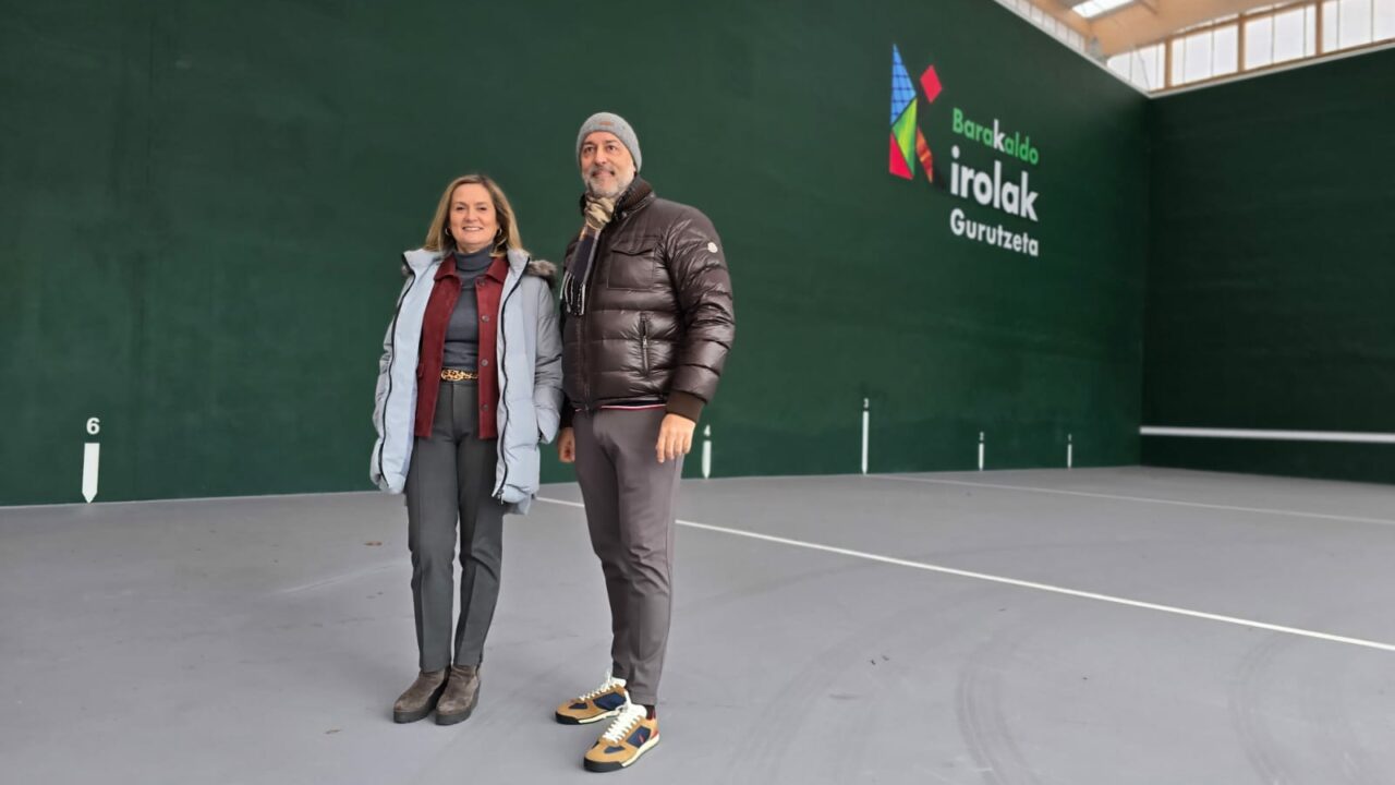 Barakaldo estrena el frontón cubierto de La Siebe en Cruces con nuevas zonas deportivas y de ocio