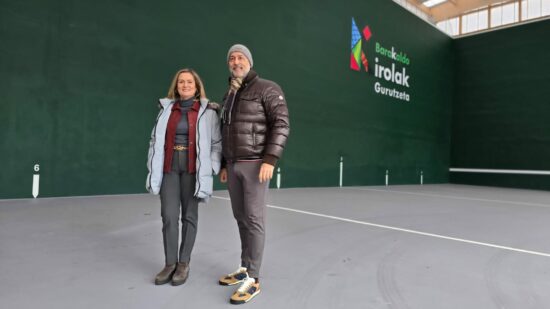 Barakaldo estrena el frontón cubierto de La Siebe en Cruces con nuevas zonas deportivas y de ocio