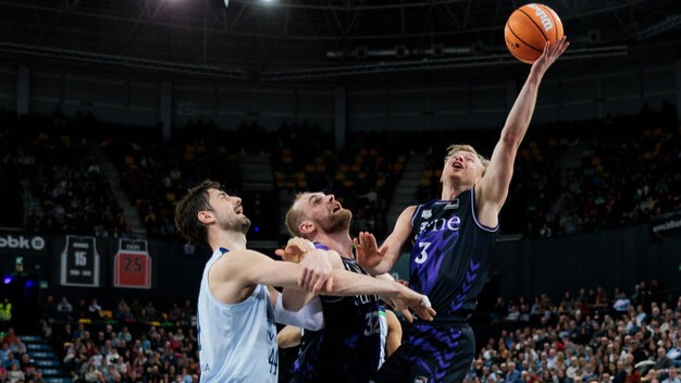 El mejor broche posible a un enero casi perfecto del Surne Bilbao