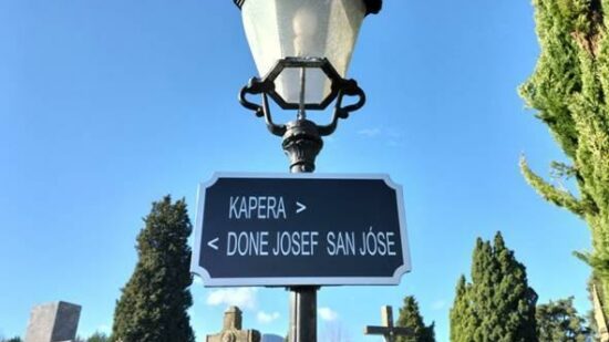 Durango renueva las señales del cementerio para mejorar la accesibilidad