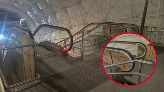 Indignación en Astrabudua por el estado de las escaleras del metro: “Roza la insalubridad y nadie da explicaciones”