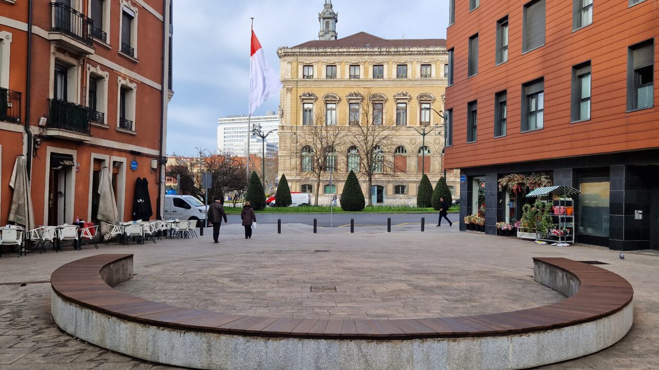 Bilbao renueva y amplía el parque infantil de la Plaza del Gas con una inversión de 296.900 euros