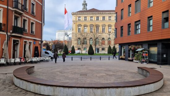 Bilbao renueva y amplía el parque infantil de la Plaza del Gas con una inversión de 296.900 euros