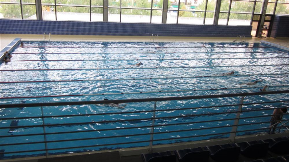 ¿Por qué se están pasando dos recibos de las piscinas municipales de Barakaldo?