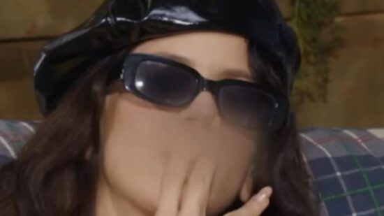 Denuncian a Rosalía por fumar en un pódcast y reabre el debate sobre la Ley Antitabaco