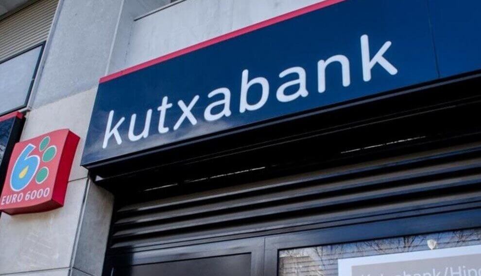 Kutxabank dejará sin cajeros ni Bizum a sus clientes este sábado por la integración con Cajasur