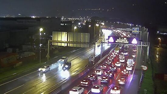 Restablecido el tráfico tras un accidente en la BI-10 a la altura de Barakaldo