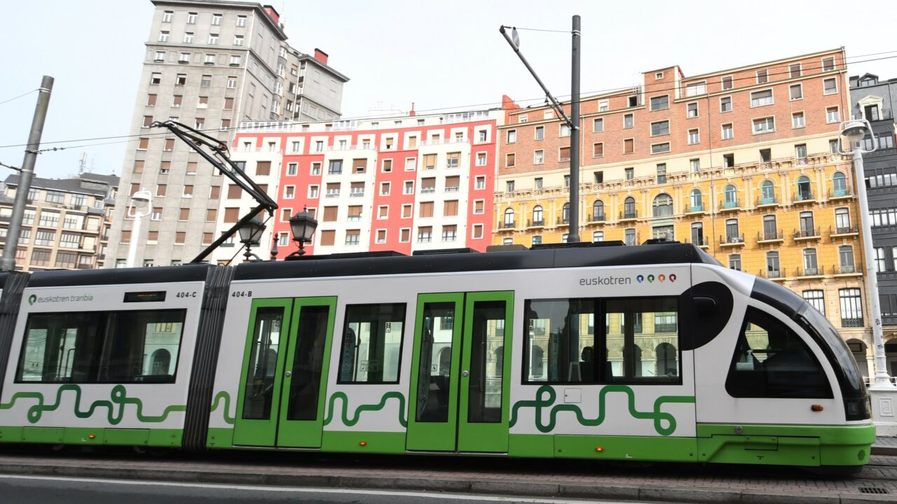 Bilbao desbloquea la nueva parada del tranvía de Los Caños con una inversión de 6,25 millones