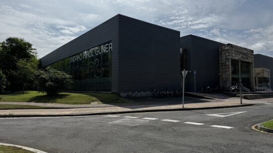 Durango regula el uso del vestuario mixto de Landako tras las quejas de las familias