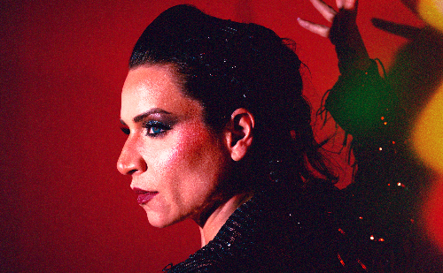 Alas Glow irrumpe con “Jo Ta Ke”, un grito electrónico de identidad y fuerza sin pedir permiso