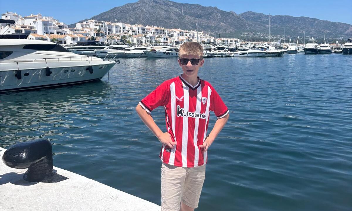 Julen, paciente de una enfermedad rara: «Mi actitud y mi familia lo han hecho todo más fácil»