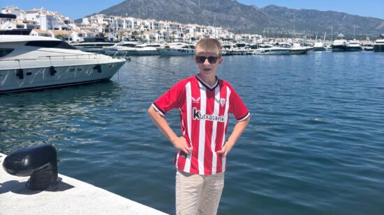 Julen, paciente de una enfermedad rara: «Mi actitud y mi familia lo han hecho todo más fácil»